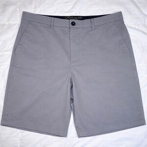 Calvin Klein Men’s Gray Chino Stretch Shorts – Size 34 – 9” Inseam